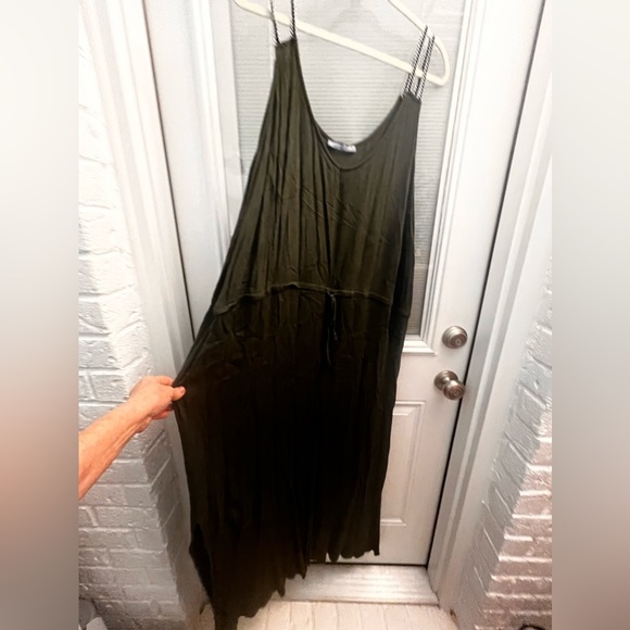 25% off of listed price. Plus size green gauze spaghetti straps. - Picture 2 of 4